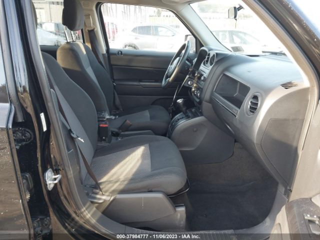 Photo 4 VIN: 1C4NJRBBXED870196 - JEEP PATRIOT 