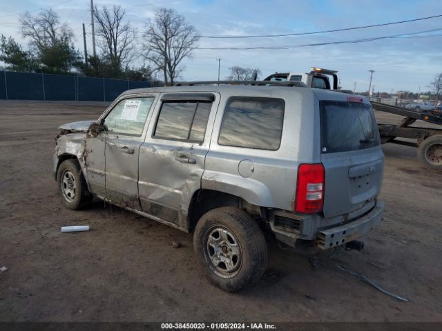 Photo 2 VIN: 1C4NJRBBXFD153637 - JEEP PATRIOT 