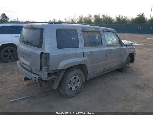 Photo 3 VIN: 1C4NJRBBXFD153637 - JEEP PATRIOT 