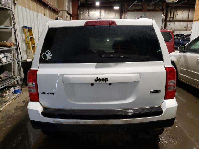 Photo 5 VIN: 1C4NJRBBXFD218101 - JEEP PATRIOT SP 