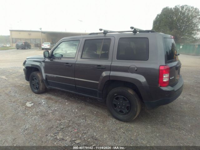 Photo 2 VIN: 1C4NJRBBXFD304458 - JEEP PATRIOT 