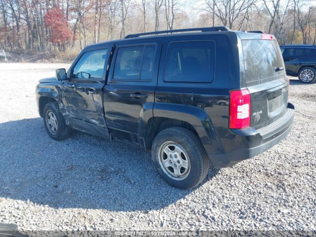 Photo 2 VIN: 1C4NJRBBXGD646476 - JEEP PATRIOT 