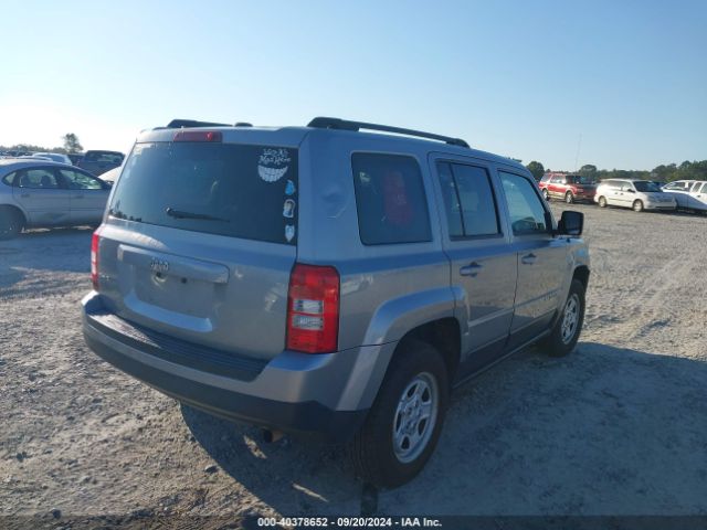 Photo 3 VIN: 1C4NJRBBXGD692177 - JEEP PATRIOT 