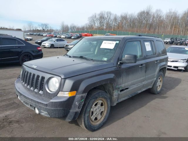 Photo 1 VIN: 1C4NJRBBXHD105638 - JEEP PATRIOT 