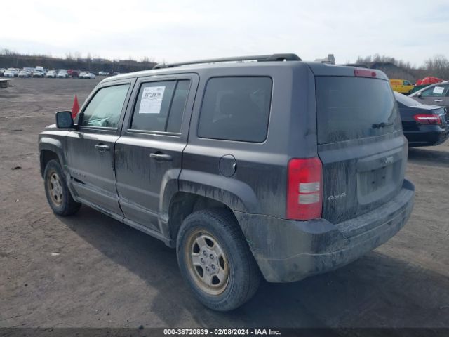 Photo 2 VIN: 1C4NJRBBXHD105638 - JEEP PATRIOT 