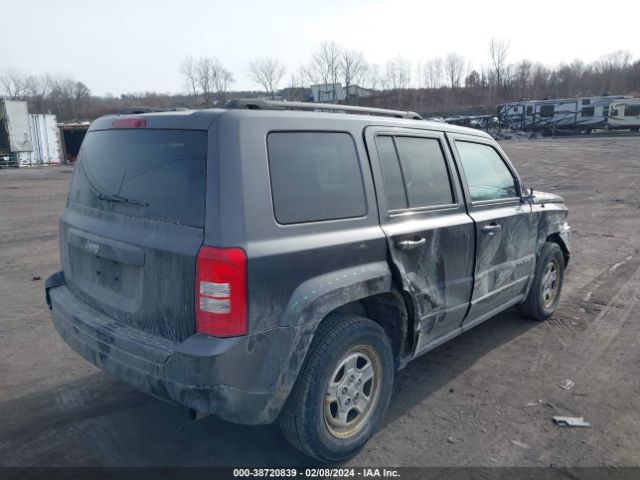 Photo 3 VIN: 1C4NJRBBXHD105638 - JEEP PATRIOT 