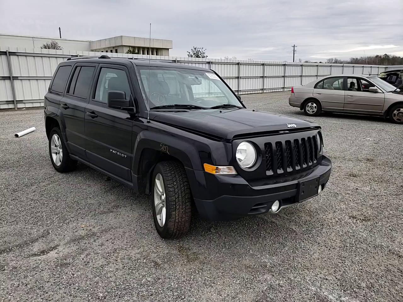 Photo 10 VIN: 1C4NJRCB0DD185444 - JEEP PATRIOT LI 