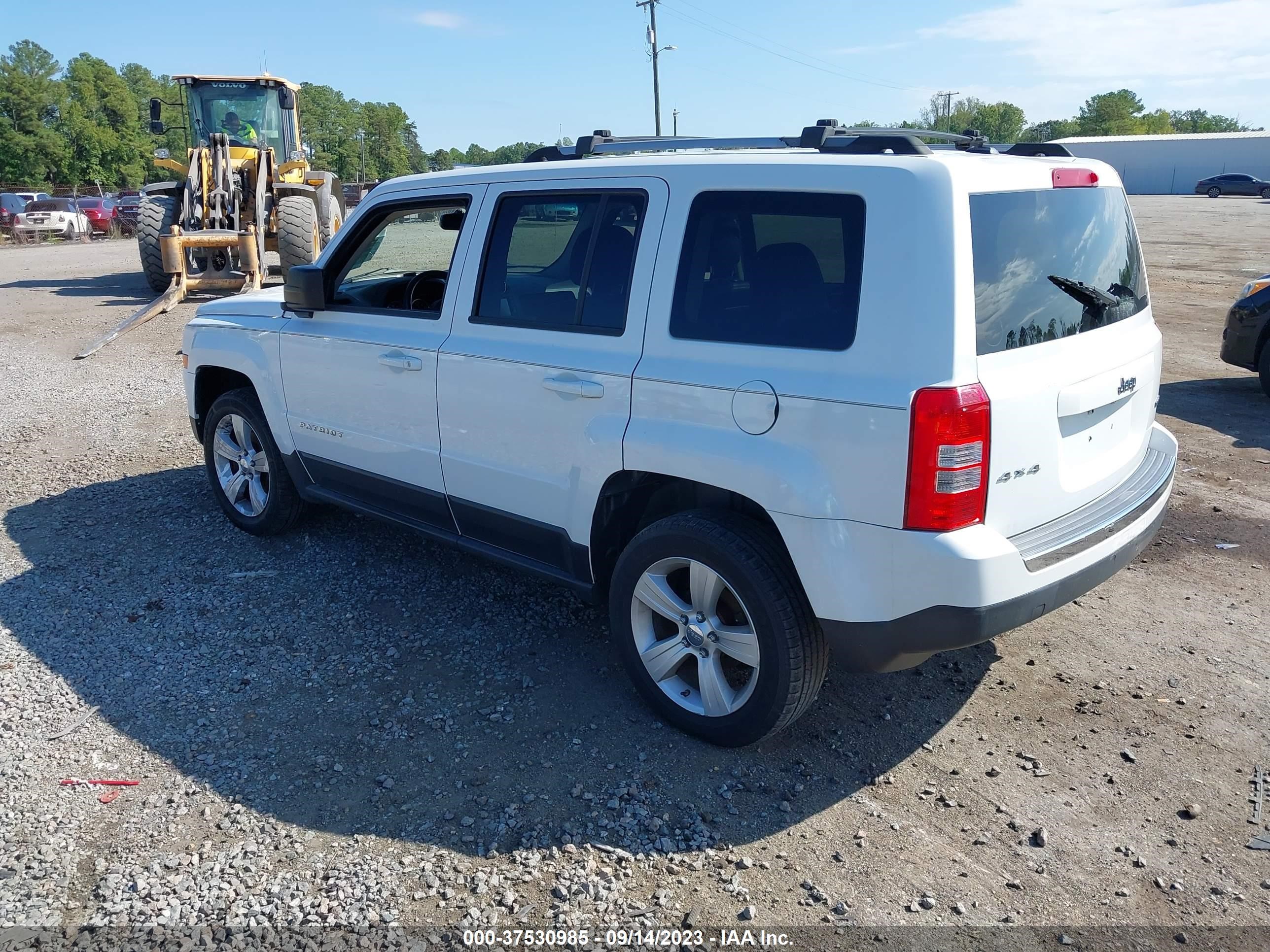 Photo 2 VIN: 1C4NJRCB3CD650751 - JEEP LIBERTY (PATRIOT) 