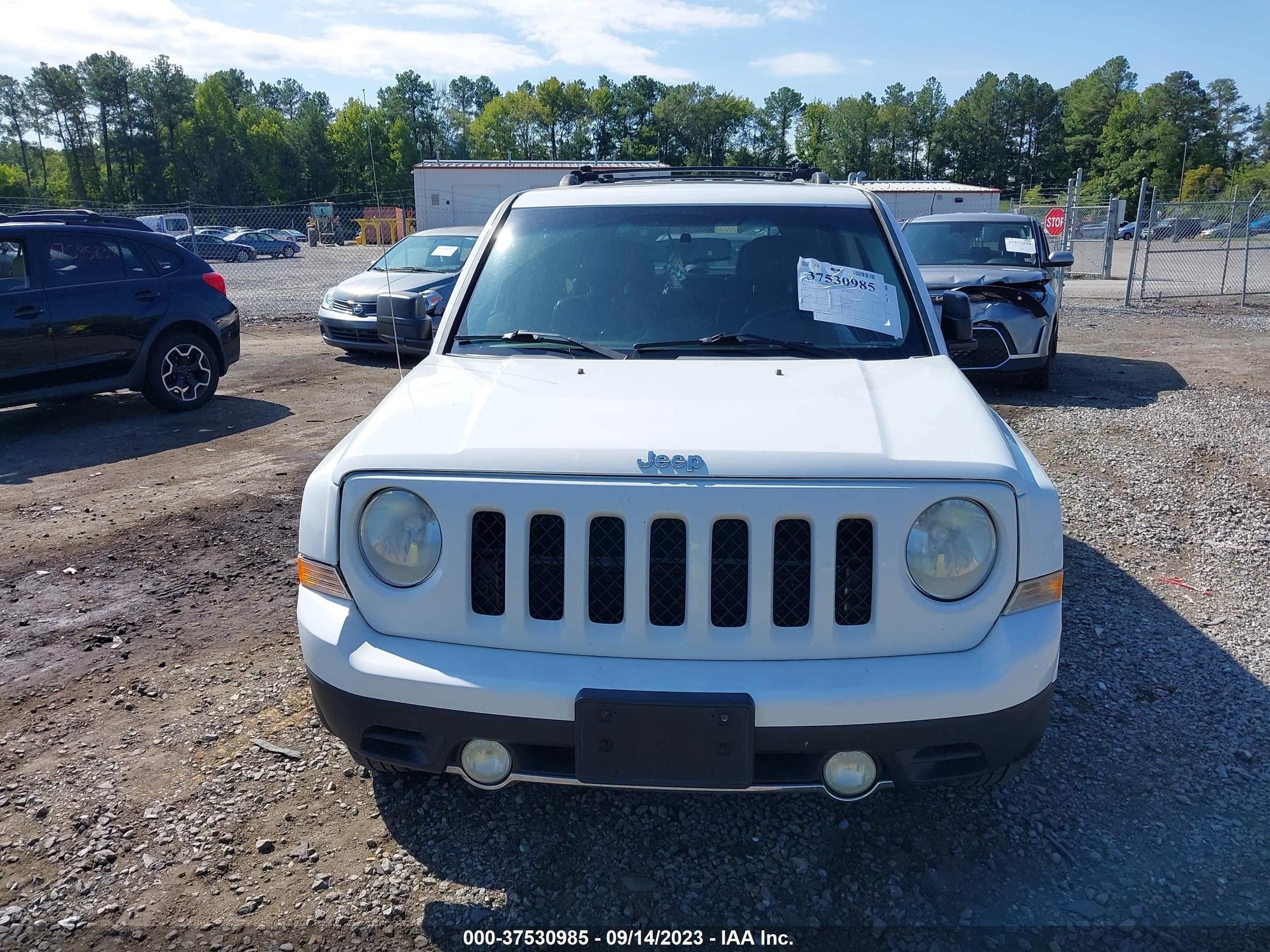 Photo 5 VIN: 1C4NJRCB3CD650751 - JEEP LIBERTY (PATRIOT) 