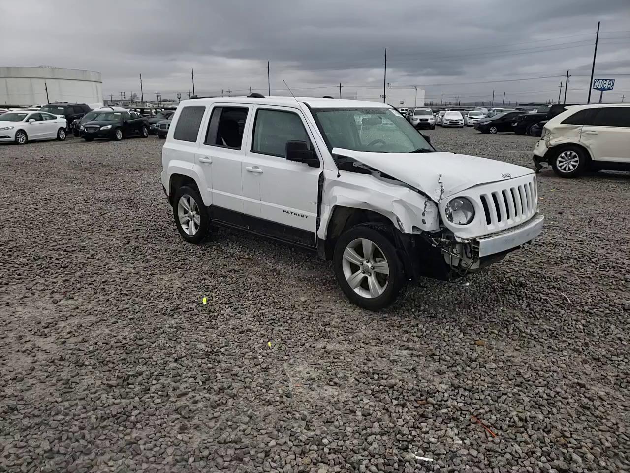 Photo 10 VIN: 1C4NJRCB3FD284004 - JEEP PATRIOT LI 