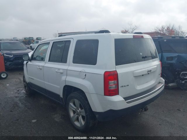 Photo 2 VIN: 1C4NJRCB4FD105405 - JEEP PATRIOT 