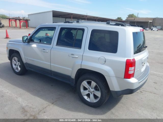 Photo 2 VIN: 1C4NJRCB5CD541868 - JEEP PATRIOT 