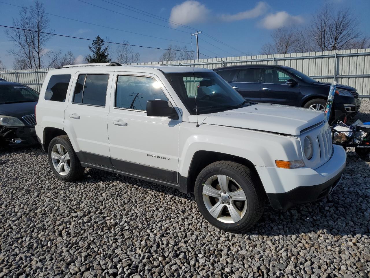 Photo 3 VIN: 1C4NJRCB5ED598154 - JEEP LIBERTY (PATRIOT) 