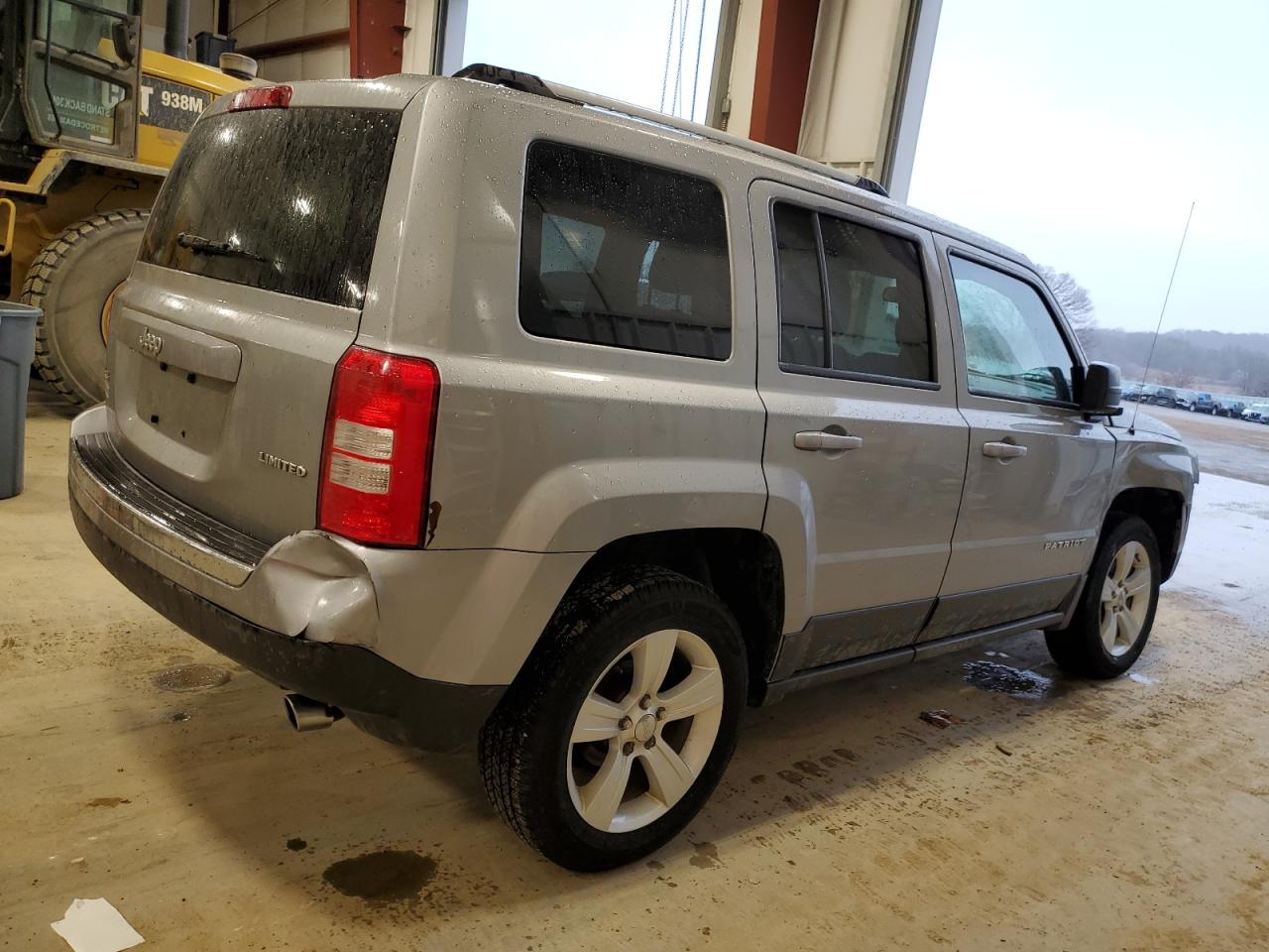 Photo 2 VIN: 1C4NJRCBXFD216749 - JEEP PATRIOT LI 