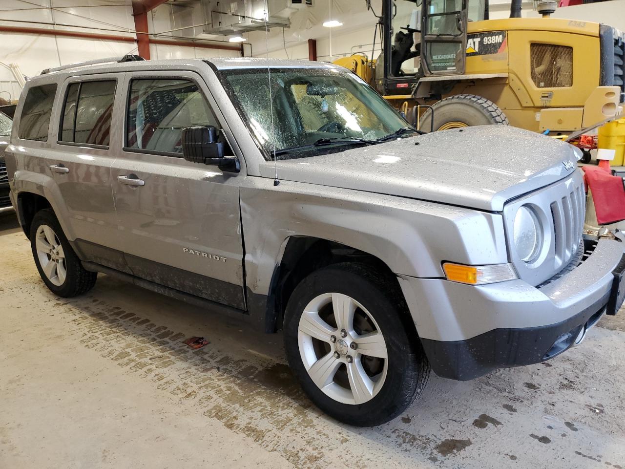 Photo 3 VIN: 1C4NJRCBXFD216749 - JEEP PATRIOT LI 