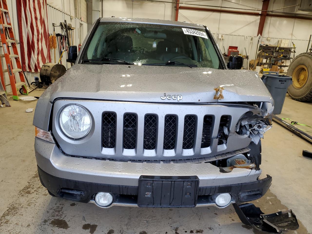 Photo 4 VIN: 1C4NJRCBXFD216749 - JEEP PATRIOT LI 