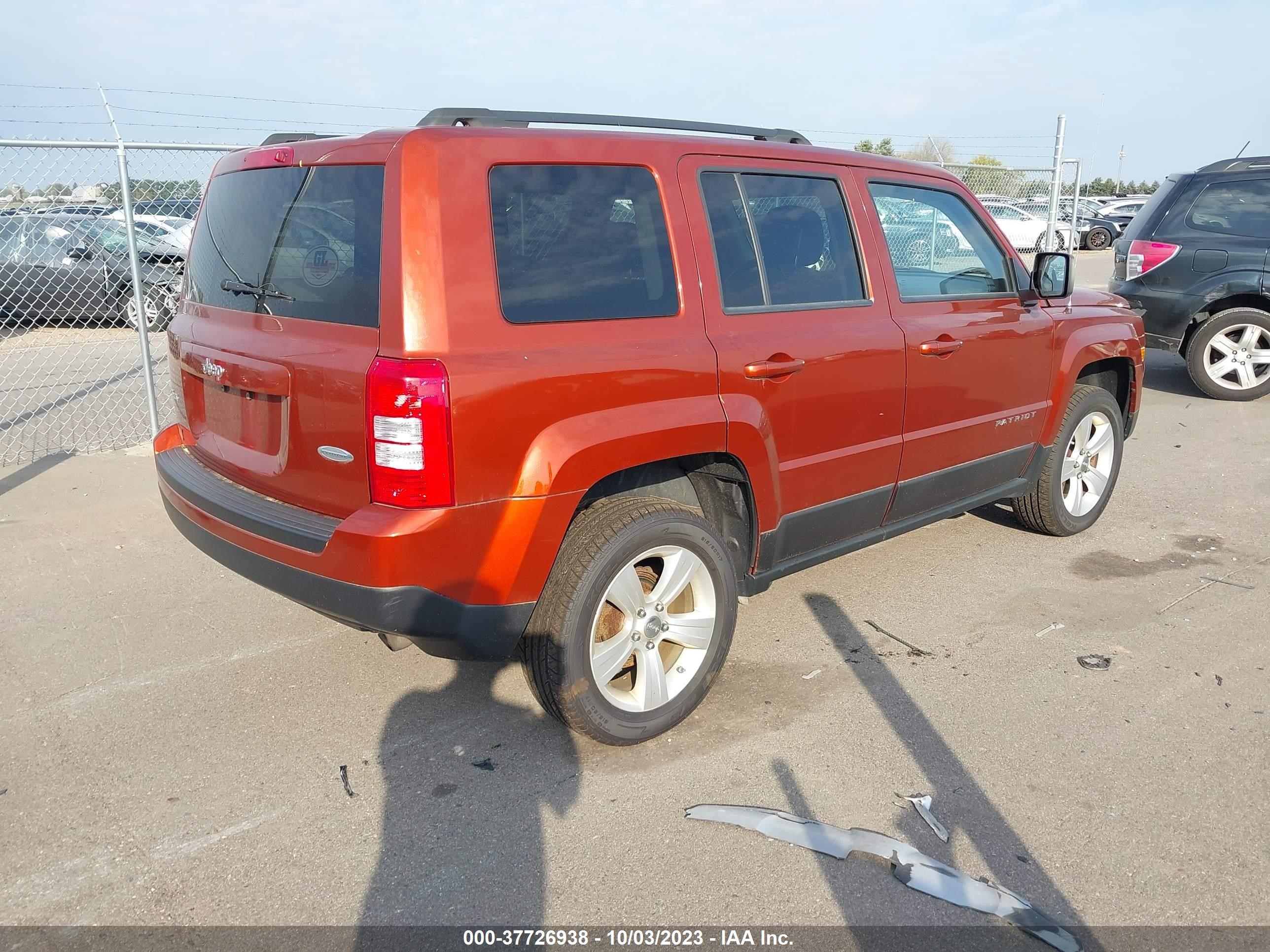 Photo 3 VIN: 1C4NJRFB0CD567824 - JEEP LIBERTY (PATRIOT) 