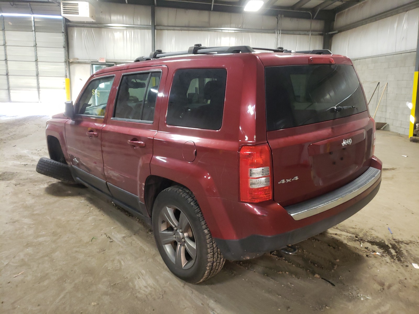 Photo 2 VIN: 1C4NJRFB0ED664945 - JEEP PATRIOT 