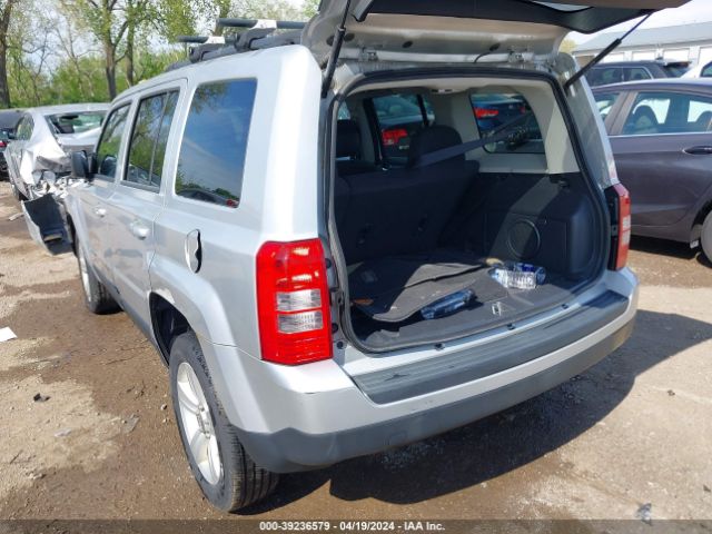 Photo 2 VIN: 1C4NJRFB1CD589167 - JEEP PATRIOT 