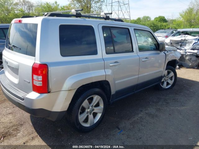 Photo 3 VIN: 1C4NJRFB1CD589167 - JEEP PATRIOT 