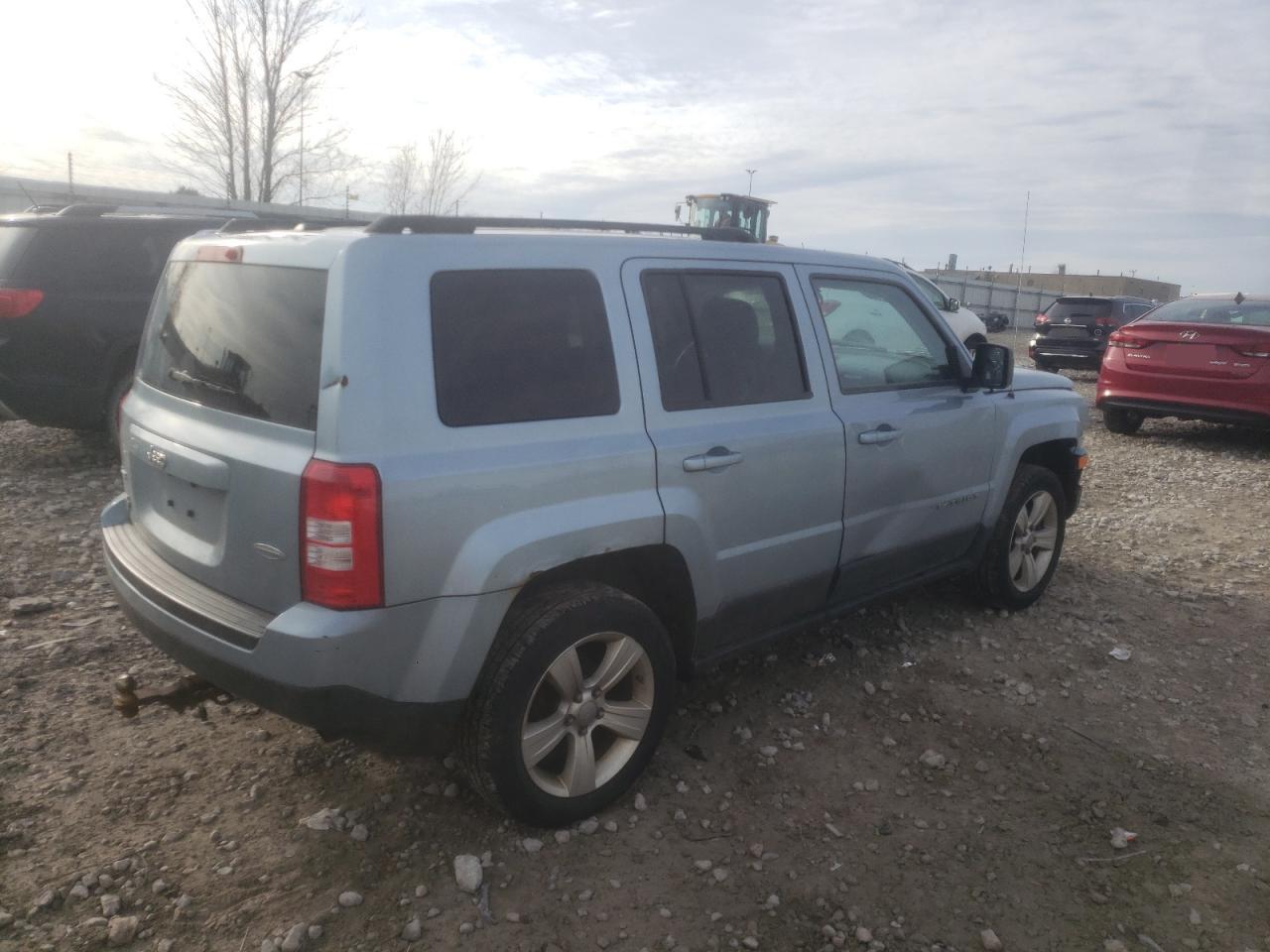 Photo 2 VIN: 1C4NJRFB1DD108495 - JEEP LIBERTY (PATRIOT) 