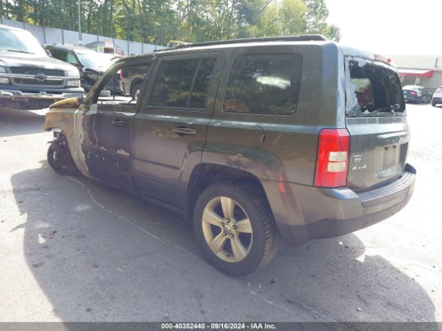 Photo 2 VIN: 1C4NJRFB1GD718417 - JEEP PATRIOT 