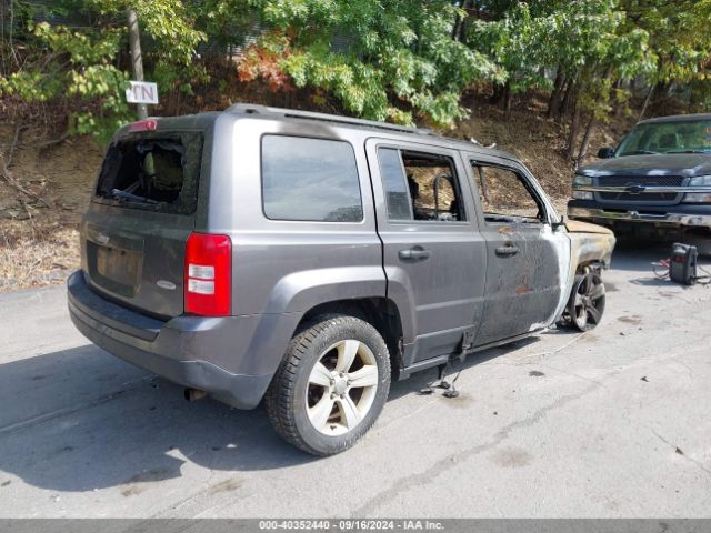 Photo 3 VIN: 1C4NJRFB1GD718417 - JEEP PATRIOT 