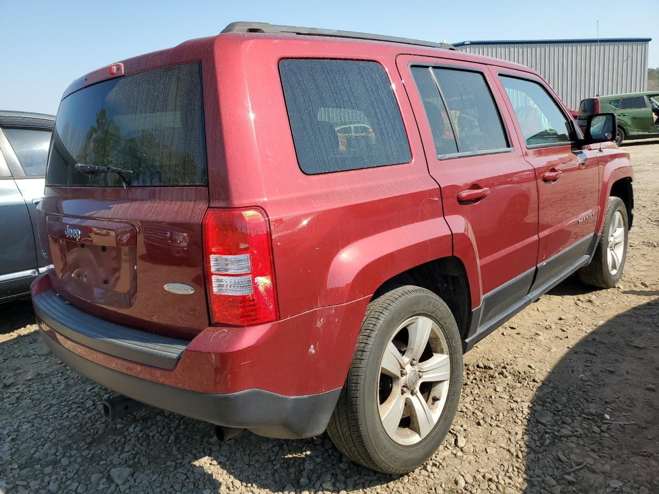 Photo 2 VIN: 1C4NJRFB2GD618374 - JEEP LIBERTY (PATRIOT) 