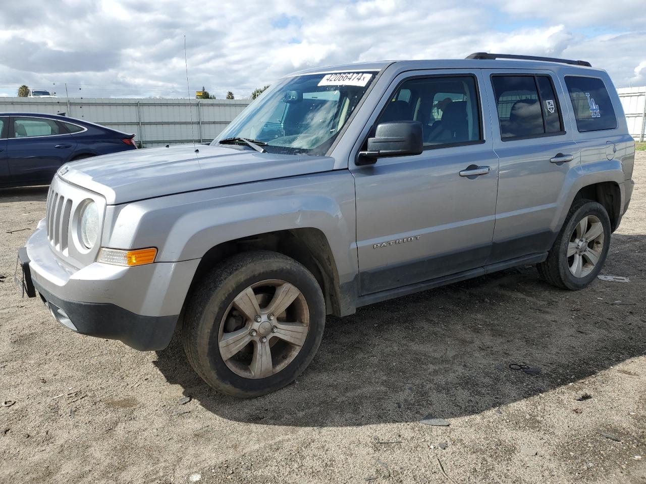 Photo 0 VIN: 1C4NJRFB2GD630928 - JEEP LIBERTY (PATRIOT) 