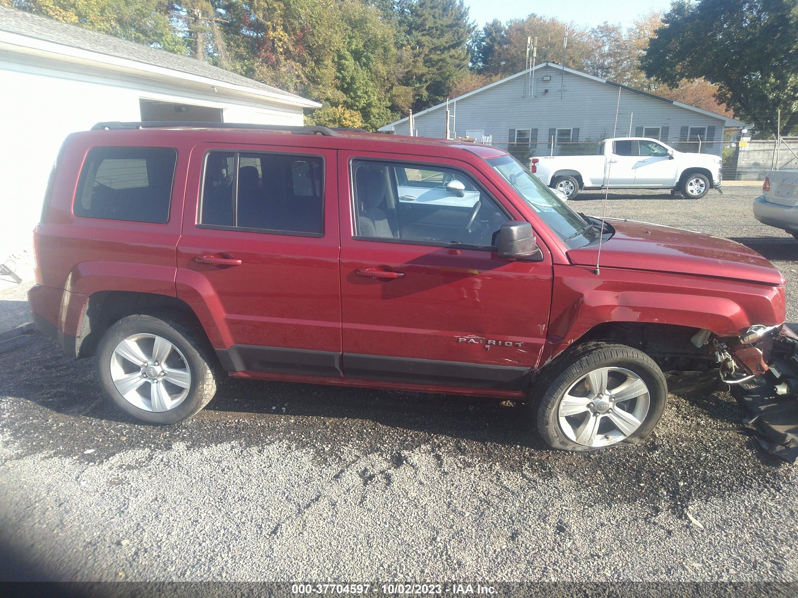 Photo 12 VIN: 1C4NJRFB3CD665245 - JEEP LIBERTY (PATRIOT) 