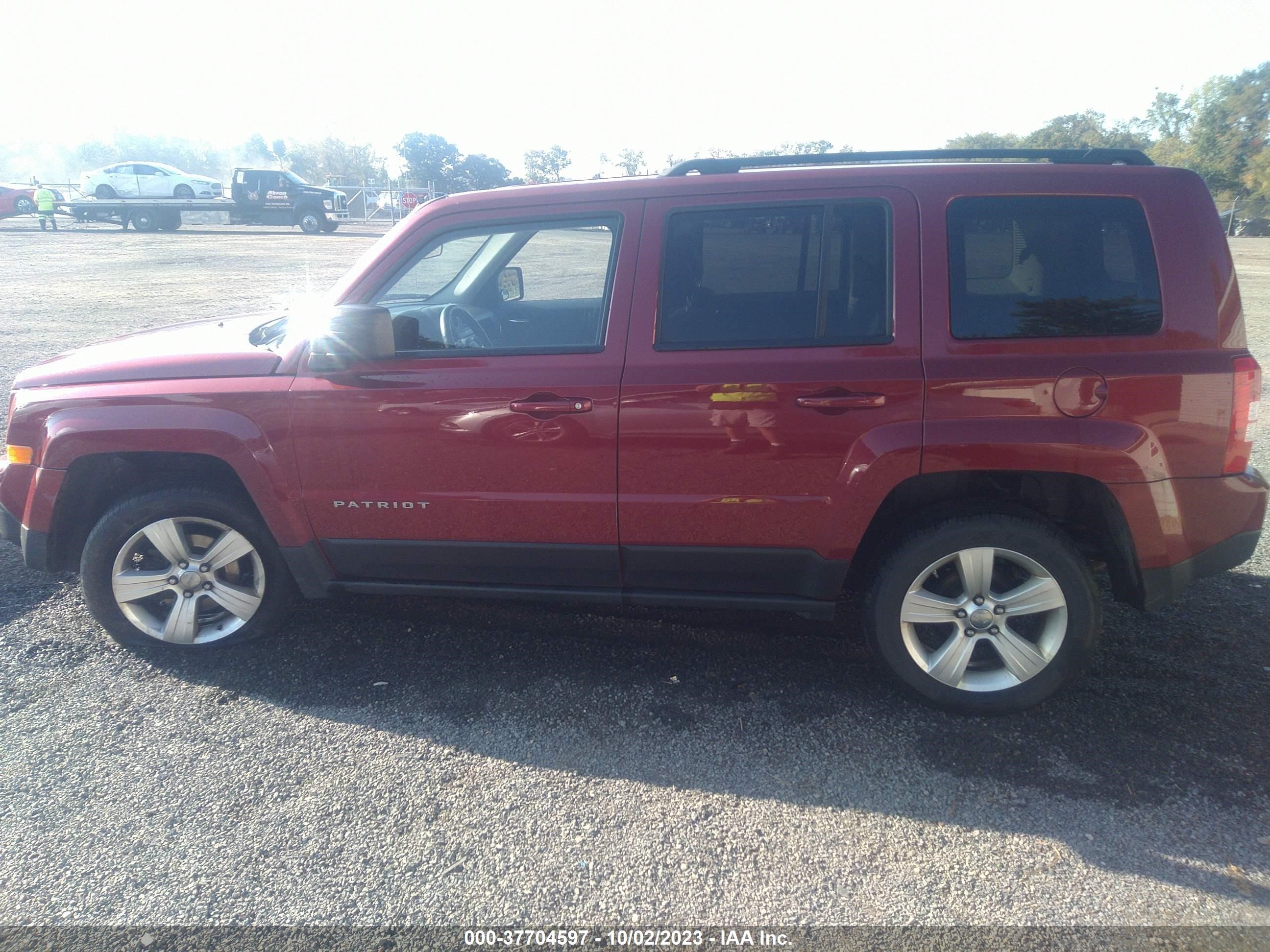 Photo 13 VIN: 1C4NJRFB3CD665245 - JEEP LIBERTY (PATRIOT) 