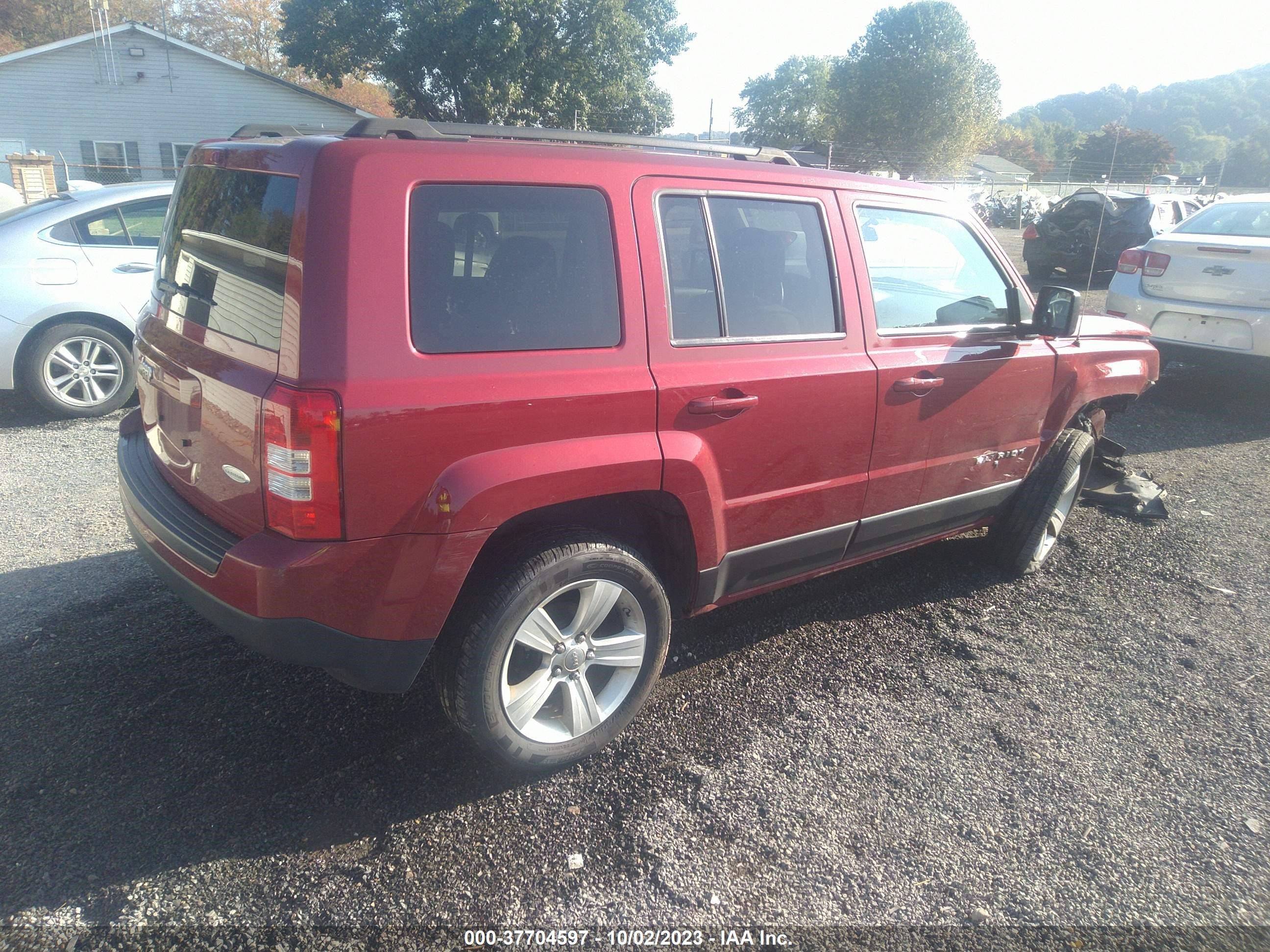 Photo 3 VIN: 1C4NJRFB3CD665245 - JEEP LIBERTY (PATRIOT) 