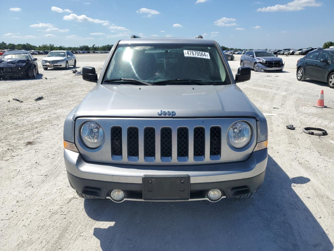 Photo 4 VIN: 1C4NJRFB3HD127068 - JEEP LIBERTY (PATRIOT) 