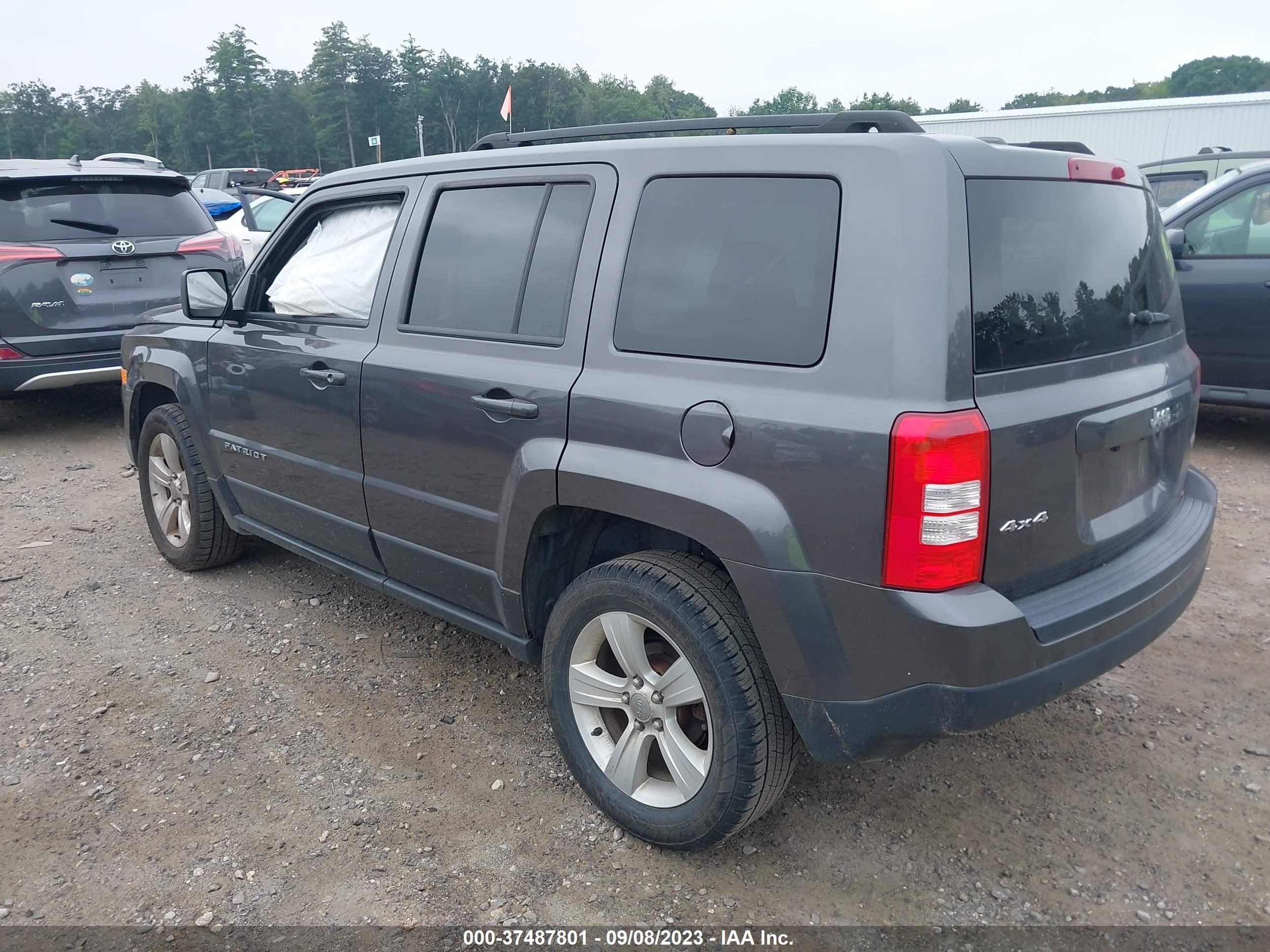 Photo 2 VIN: 1C4NJRFB3HD144744 - JEEP LIBERTY (PATRIOT) 