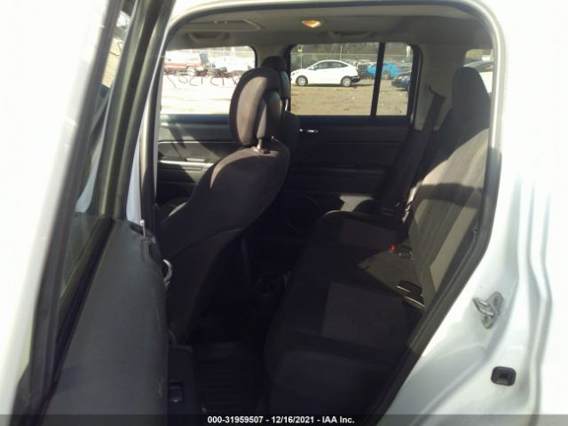 Photo 7 VIN: 1C4NJRFB4CD689442 - JEEP PATRIOT 