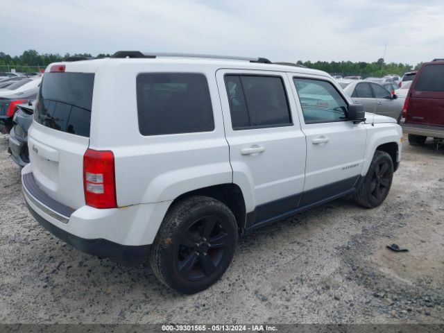 Photo 3 VIN: 1C4NJRFB4CD689604 - JEEP PATRIOT 