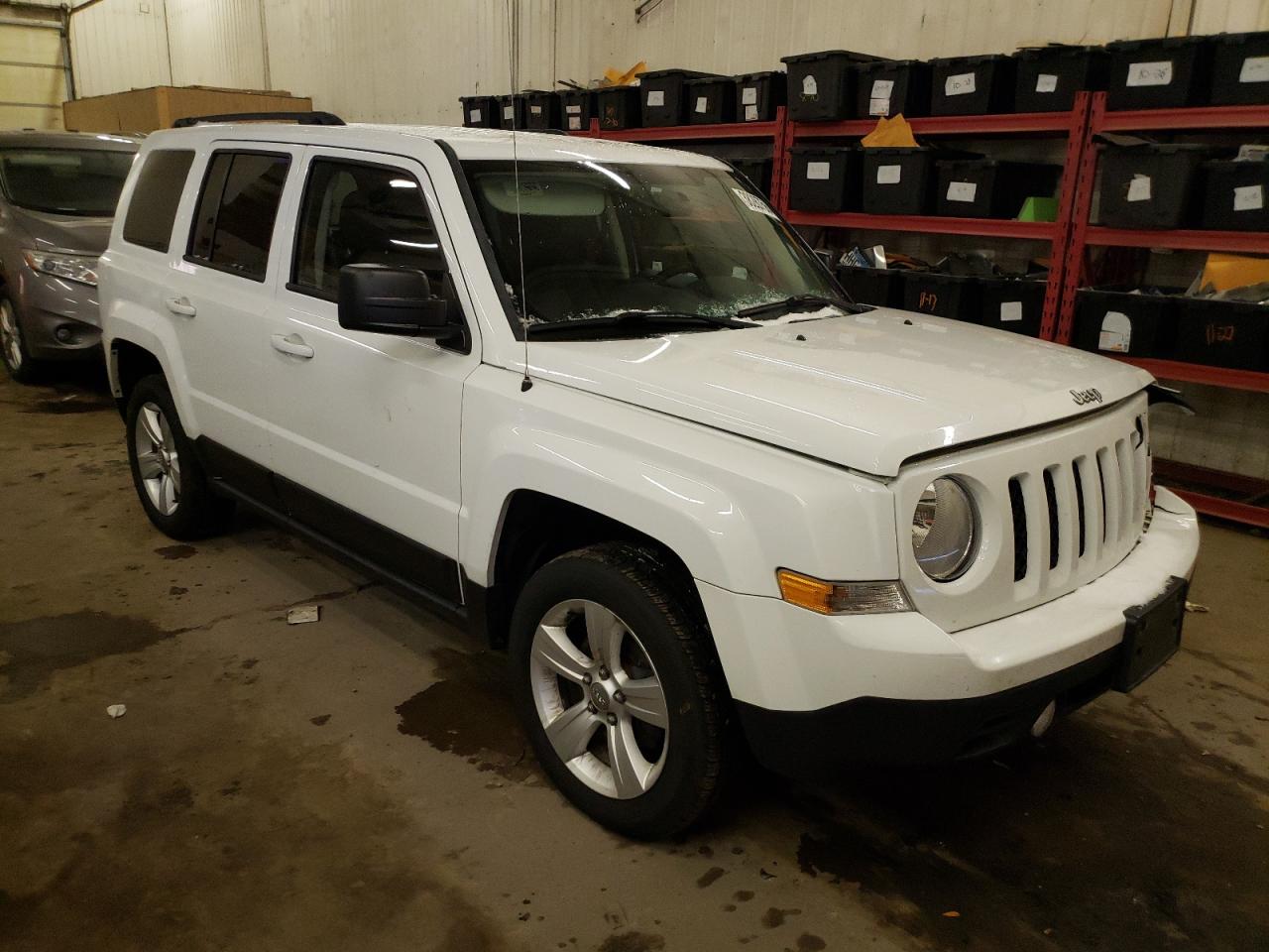 Photo 3 VIN: 1C4NJRFB4ED778267 - JEEP LIBERTY (PATRIOT) 