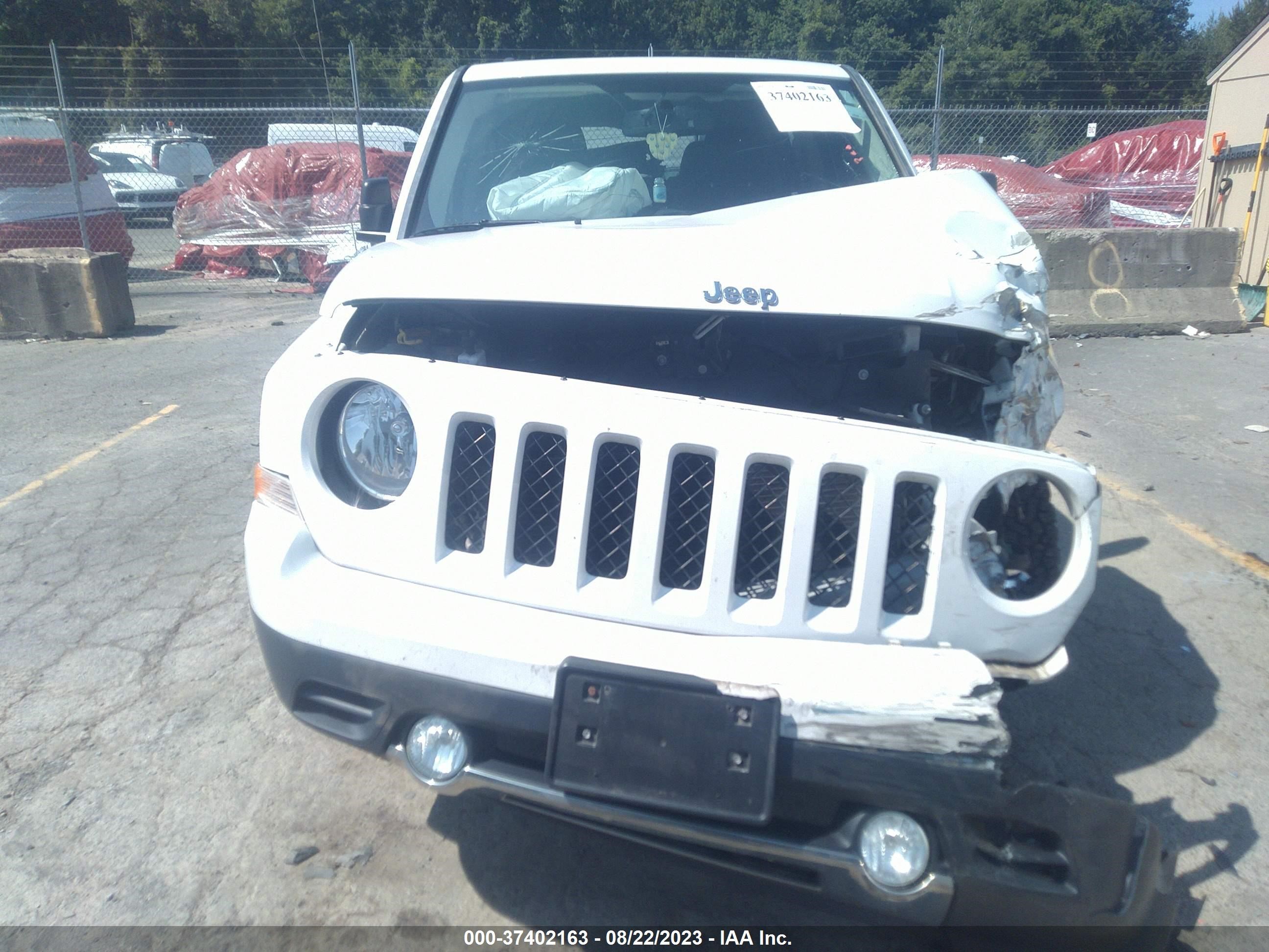 Photo 11 VIN: 1C4NJRFB4GD500634 - JEEP LIBERTY (PATRIOT) 