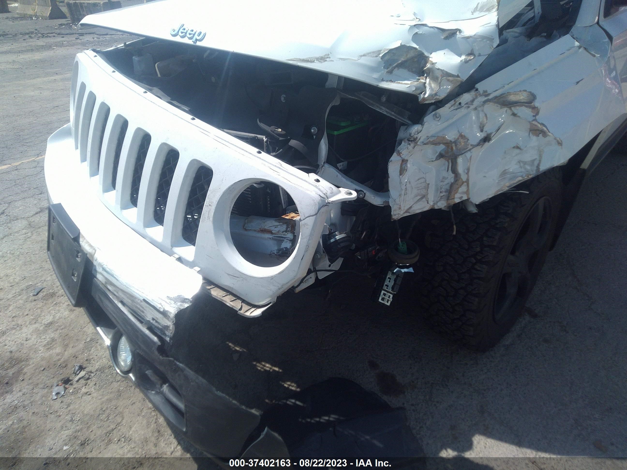 Photo 5 VIN: 1C4NJRFB4GD500634 - JEEP LIBERTY (PATRIOT) 