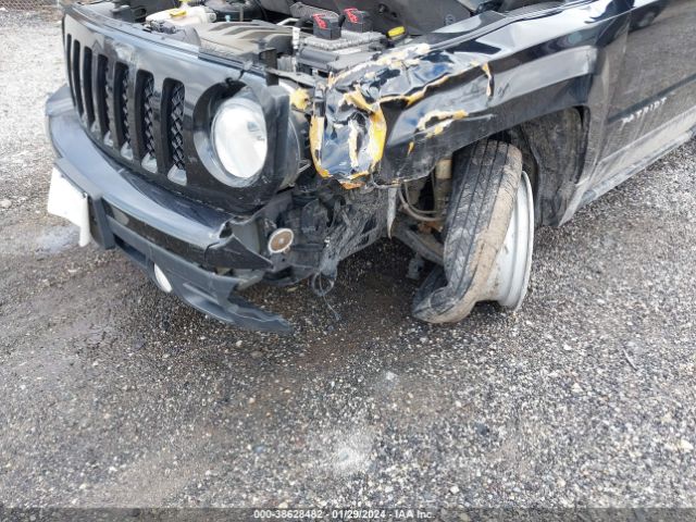 Photo 5 VIN: 1C4NJRFB4GD523556 - JEEP PATRIOT 