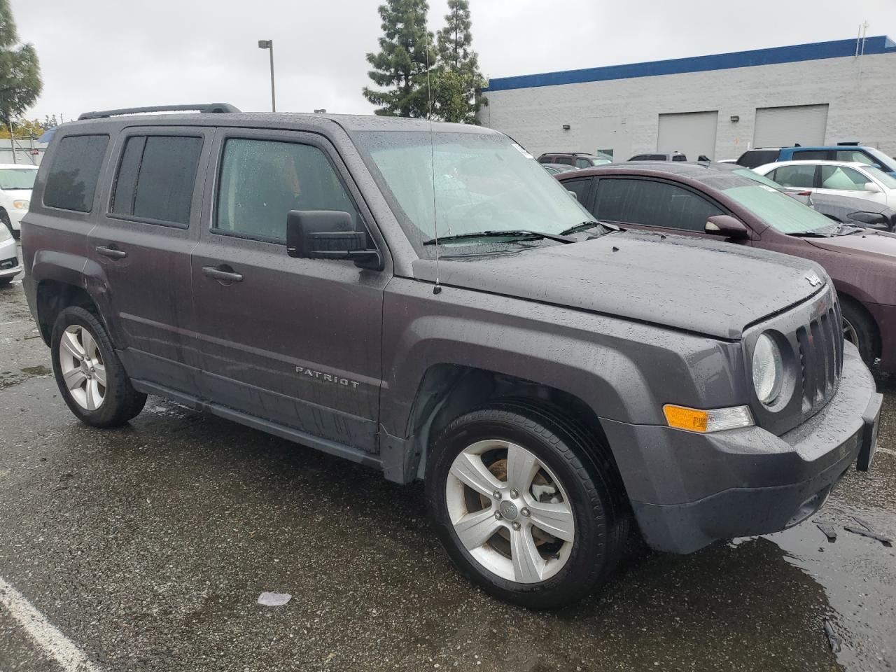 Photo 3 VIN: 1C4NJRFB4GD782015 - JEEP LIBERTY (PATRIOT) 