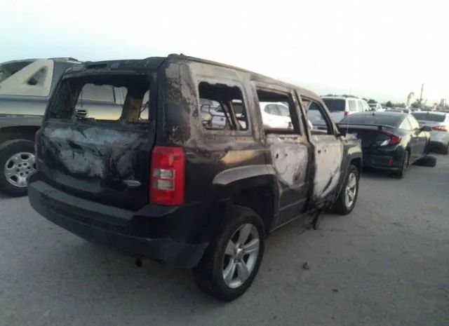 Photo 3 VIN: 1C4NJRFB4HD174996 - JEEP PATRIOT 