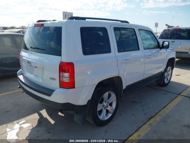 Photo 3 VIN: 1C4NJRFB5CD625068 - JEEP PATRIOT 