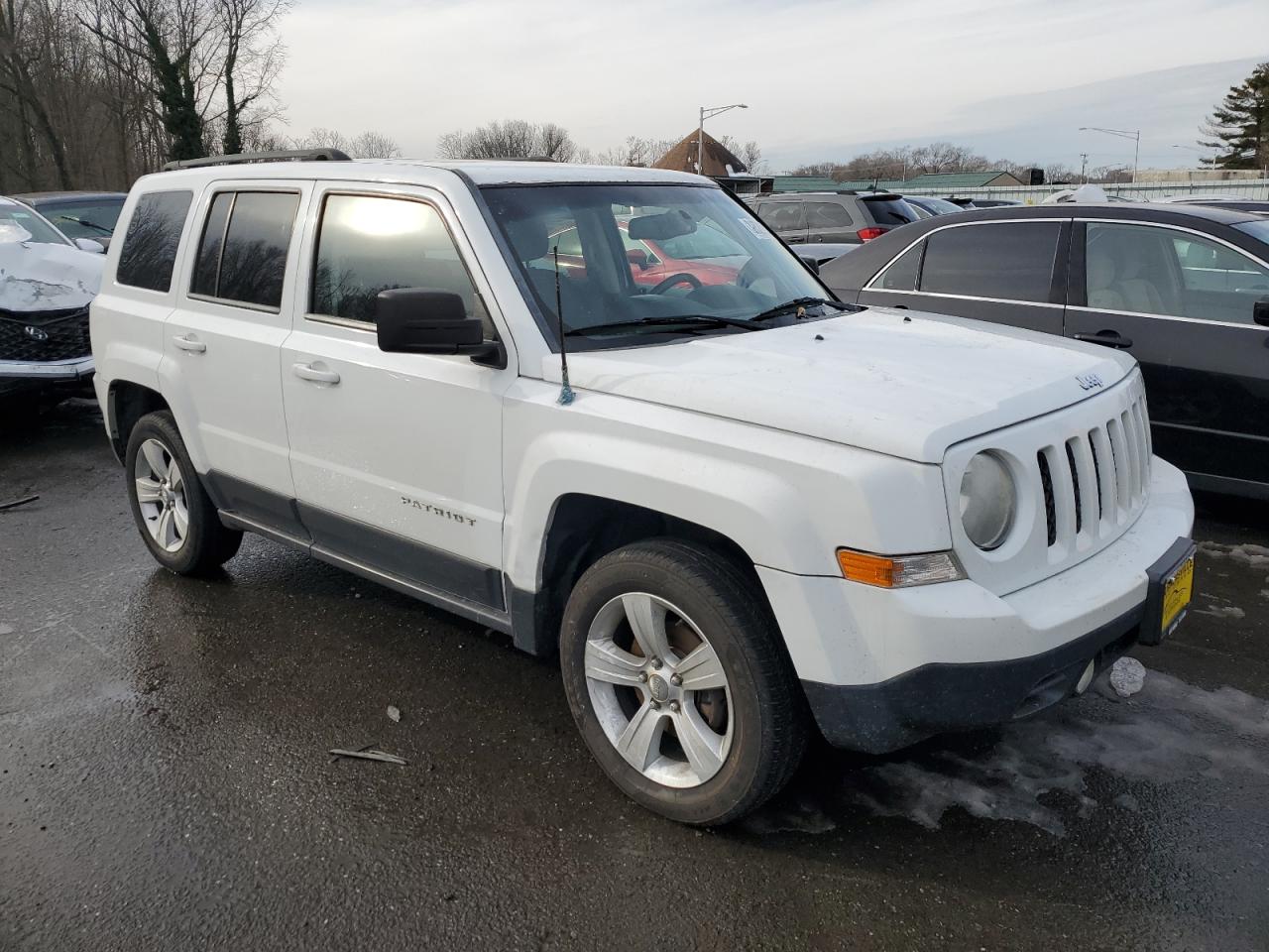 Photo 3 VIN: 1C4NJRFB5ED502082 - JEEP LIBERTY (PATRIOT) 