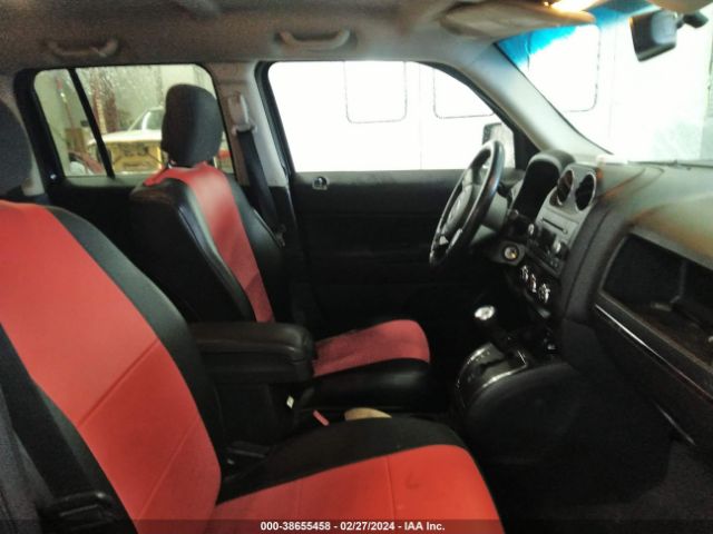 Photo 4 VIN: 1C4NJRFB5ED689260 - JEEP PATRIOT 