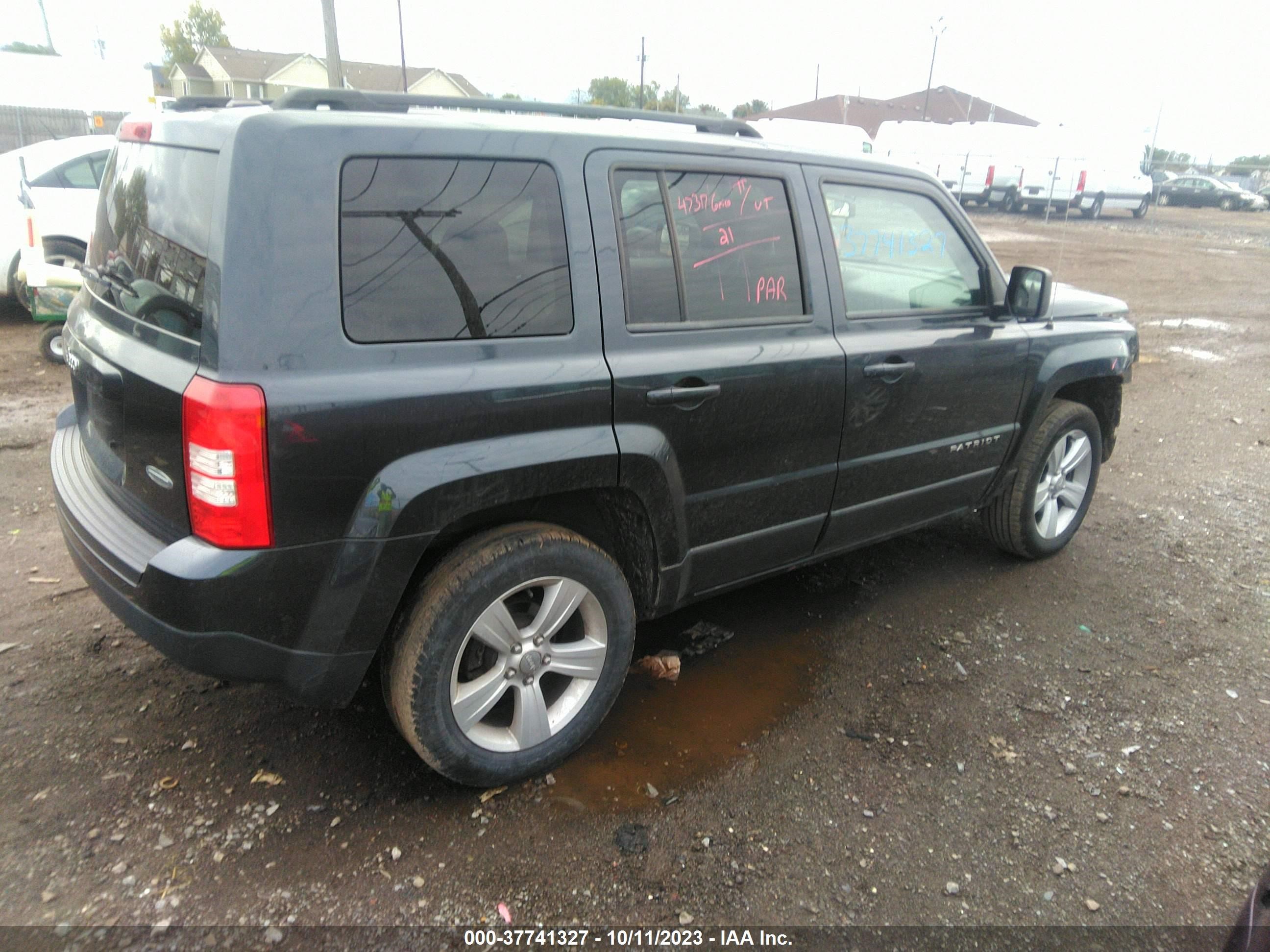 Photo 3 VIN: 1C4NJRFB5ED810336 - JEEP PATRIOT 