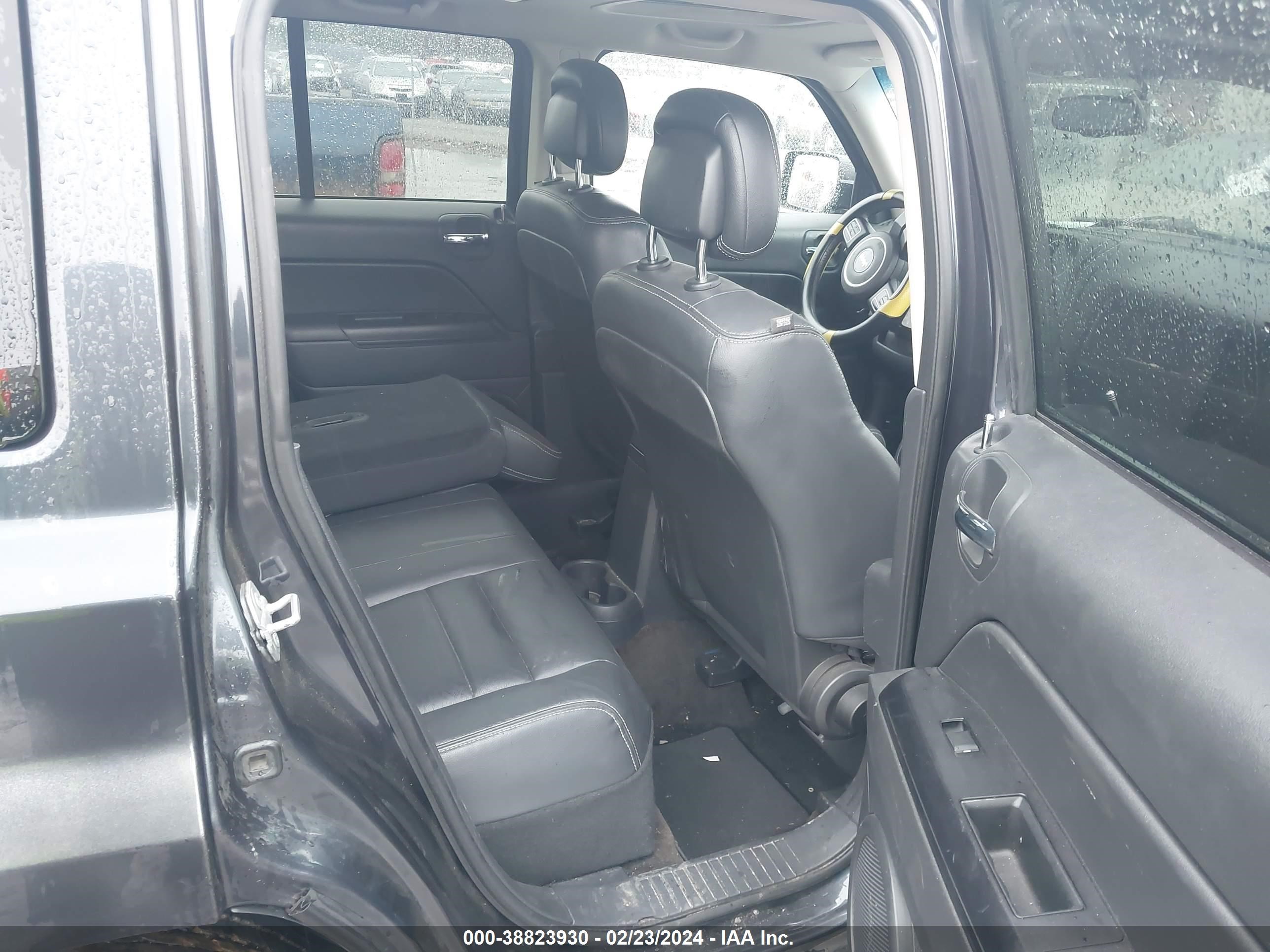 Photo 7 VIN: 1C4NJRFB6FD106051 - JEEP LIBERTY (PATRIOT) 