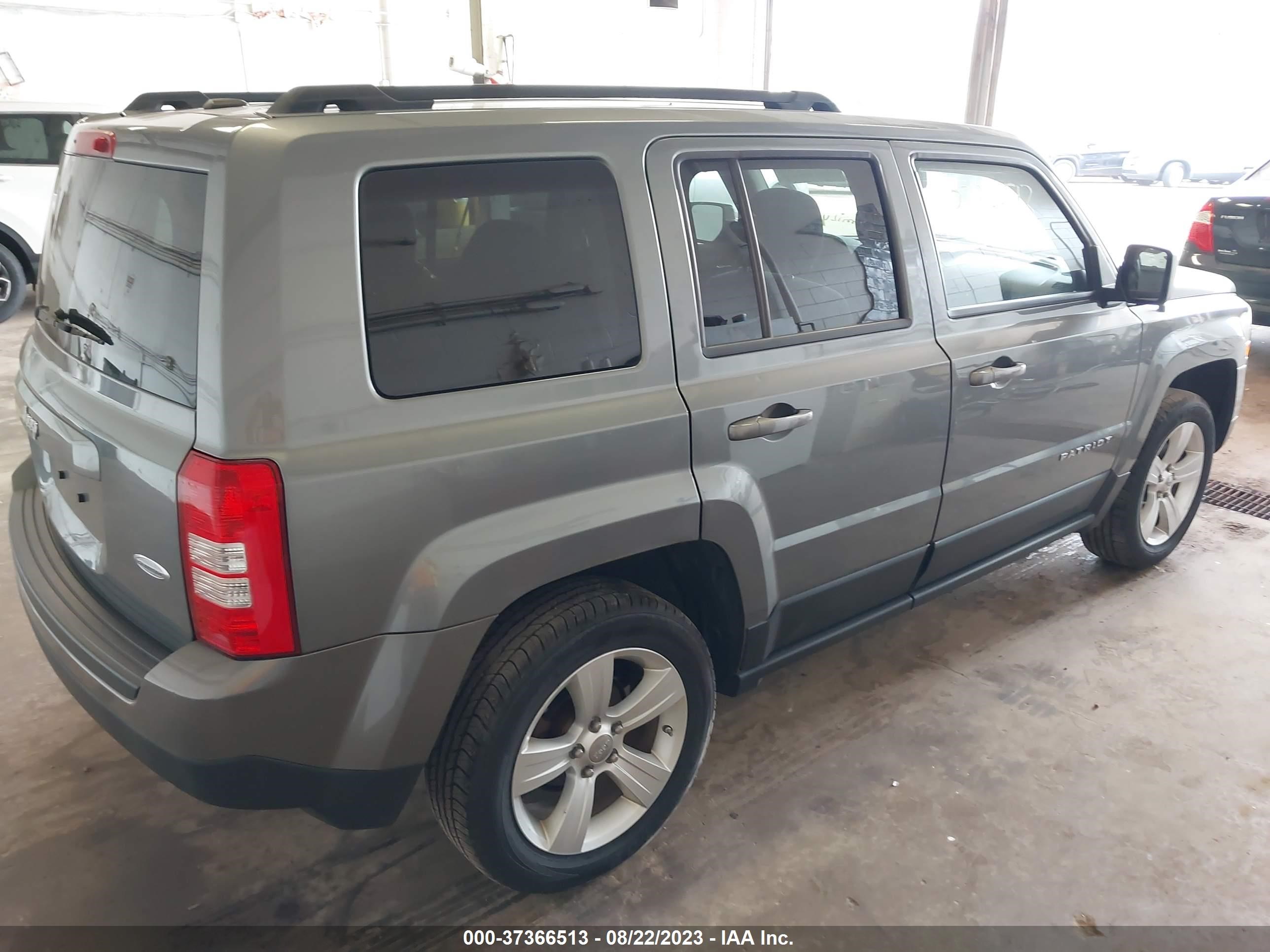 Photo 3 VIN: 1C4NJRFB8CD651440 - JEEP LIBERTY (PATRIOT) 