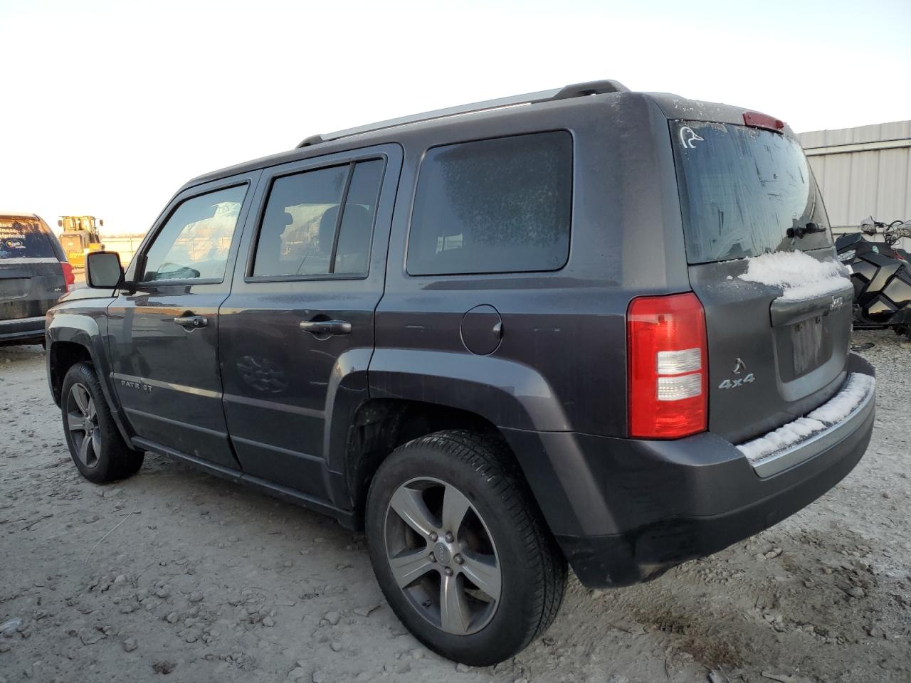 Photo 1 VIN: 1C4NJRFB8GD627483 - JEEP LIBERTY (PATRIOT) 