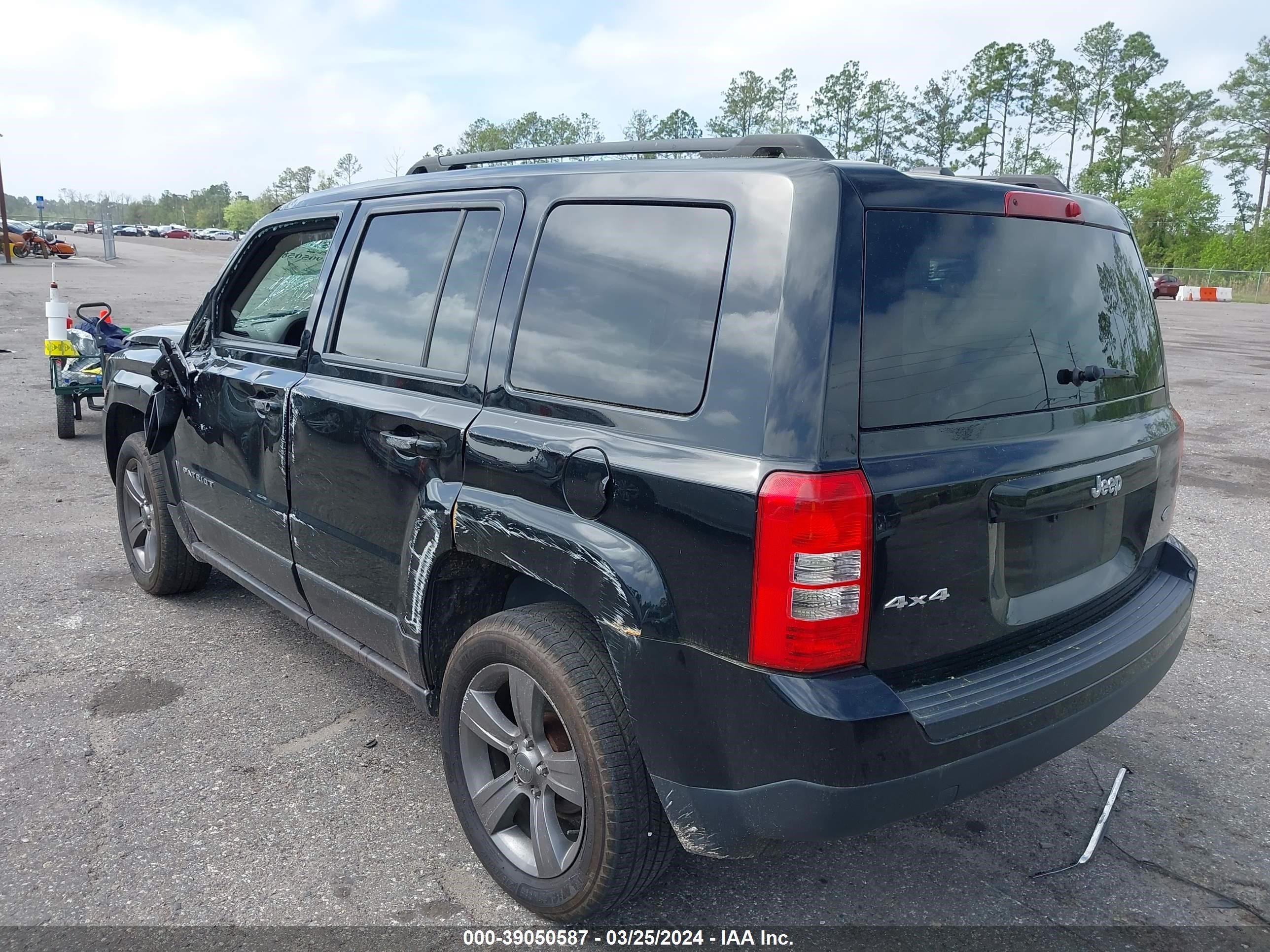 Photo 2 VIN: 1C4NJRFB9FD152117 - JEEP LIBERTY (PATRIOT) 